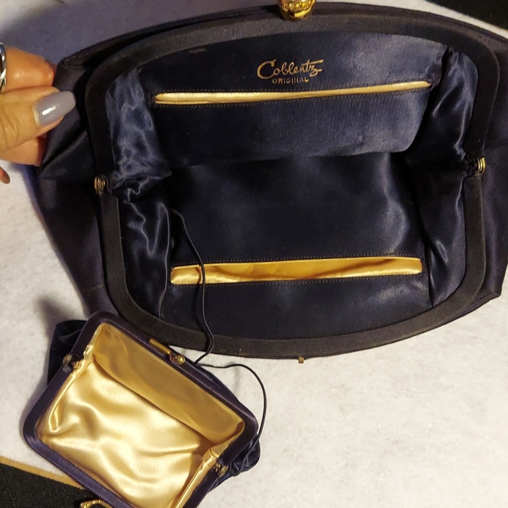 Purse - Picture 4 of 4
